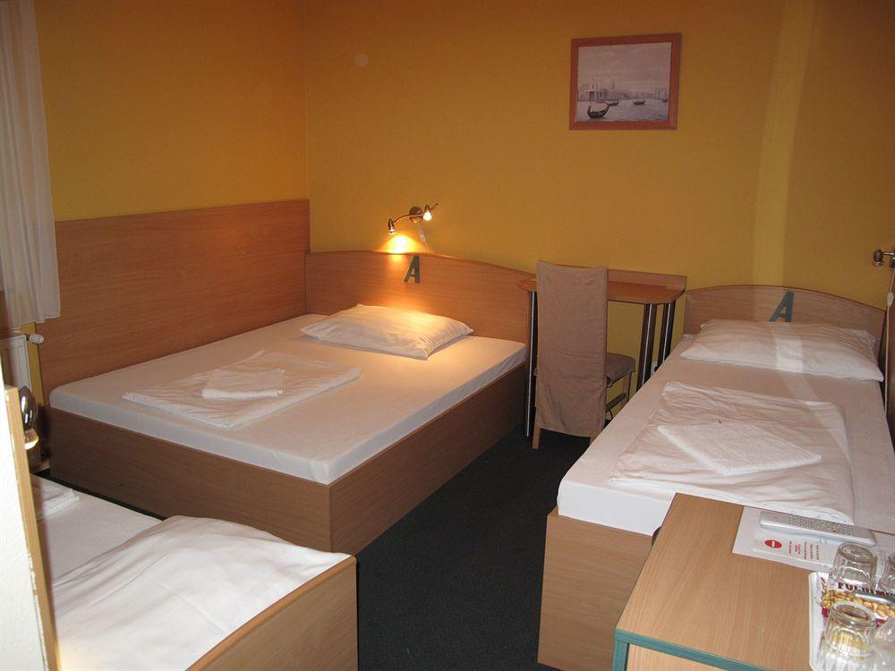 Alfred Panzio Bed & Breakfast Budapest Ngoại thất bức ảnh