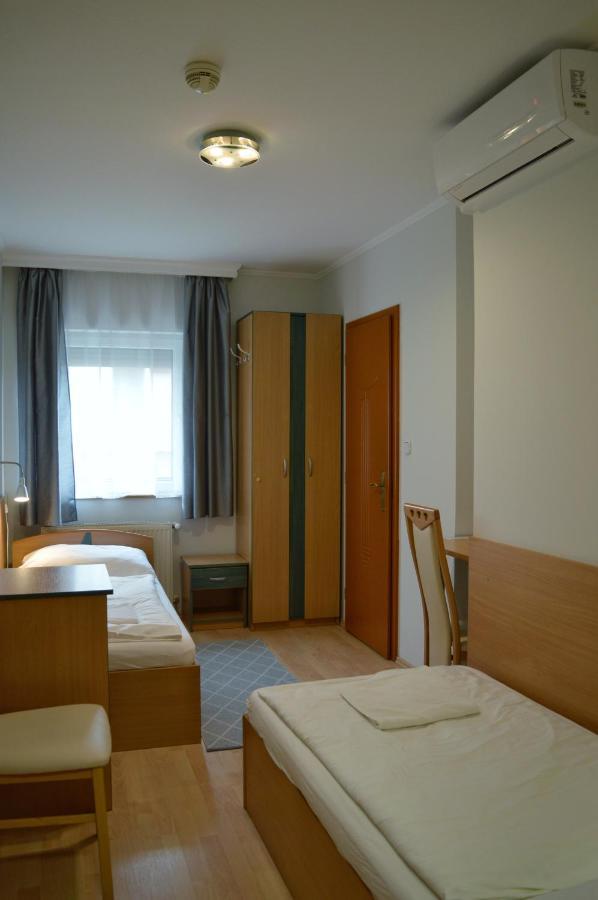 Alfred Panzio Bed & Breakfast Budapest Ngoại thất bức ảnh