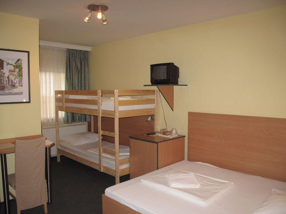 Alfred Panzio Bed & Breakfast Budapest Ngoại thất bức ảnh