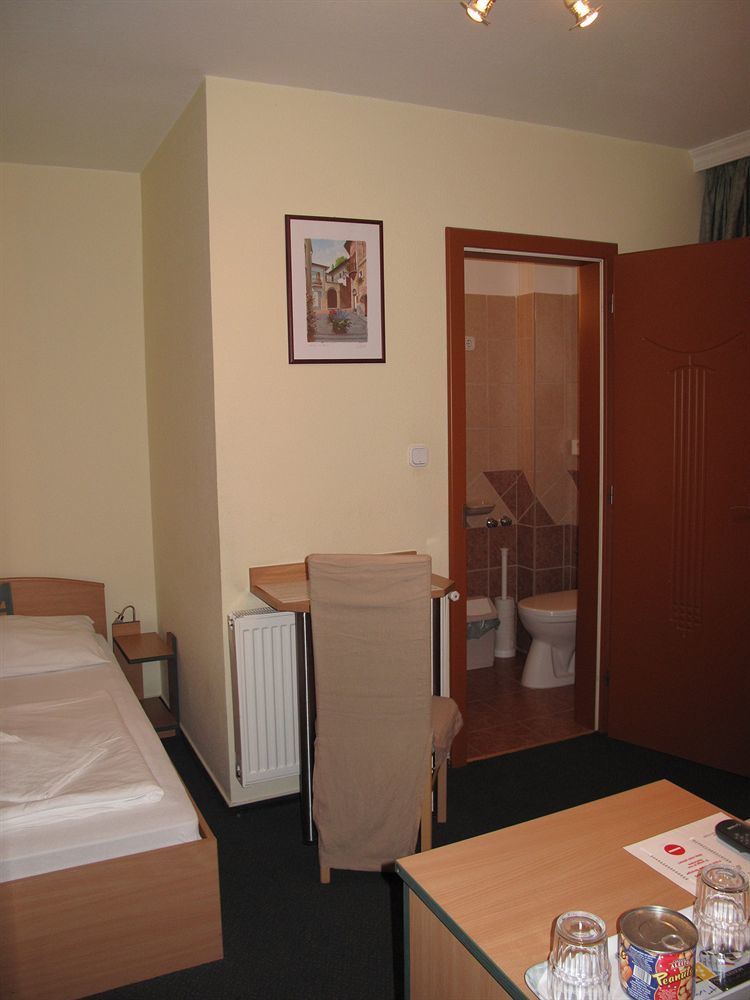 Alfred Panzio Bed & Breakfast Budapest Ngoại thất bức ảnh